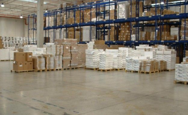 Interno del magazzino logistico di Marastoni Trasporti
